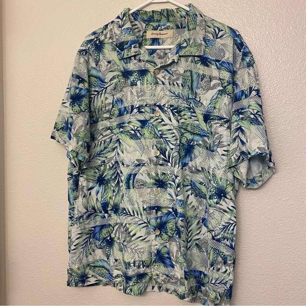 Tommy Bahama 100% Silk blue Hawaiian Tropical button up Shirt mens Large